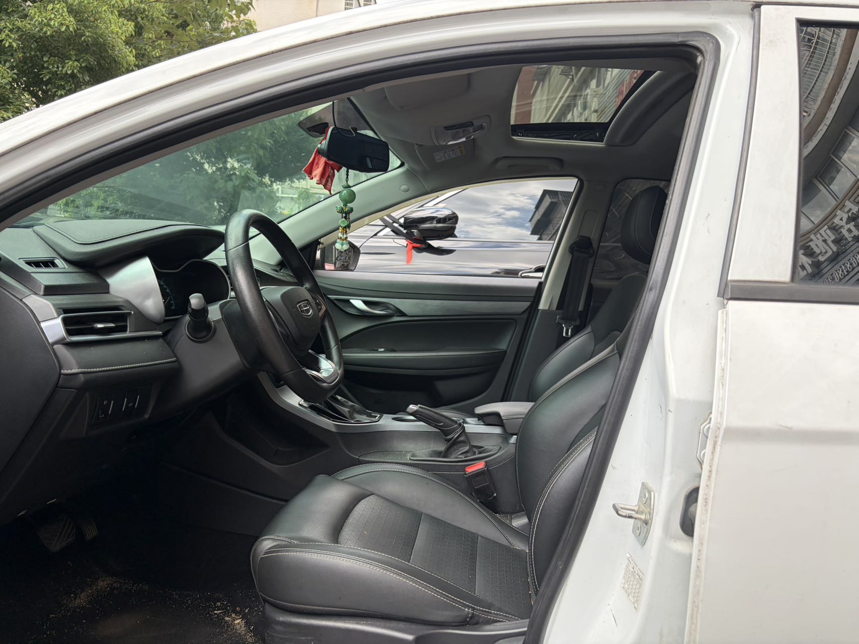 GEELY Emgrand 2022 #3 GEELY Emgrand 2022 car image #3