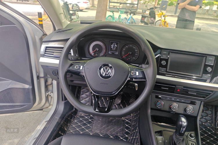 Volkswagen Lavida 2020 car image #12