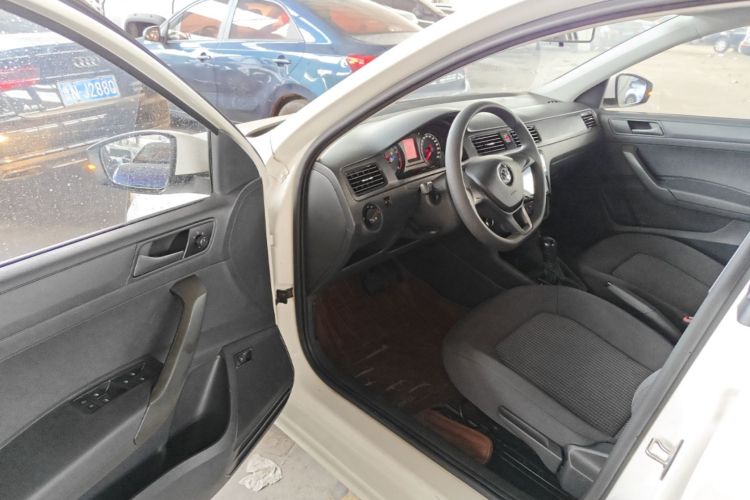Volkswagen Santana 2016 car image #16