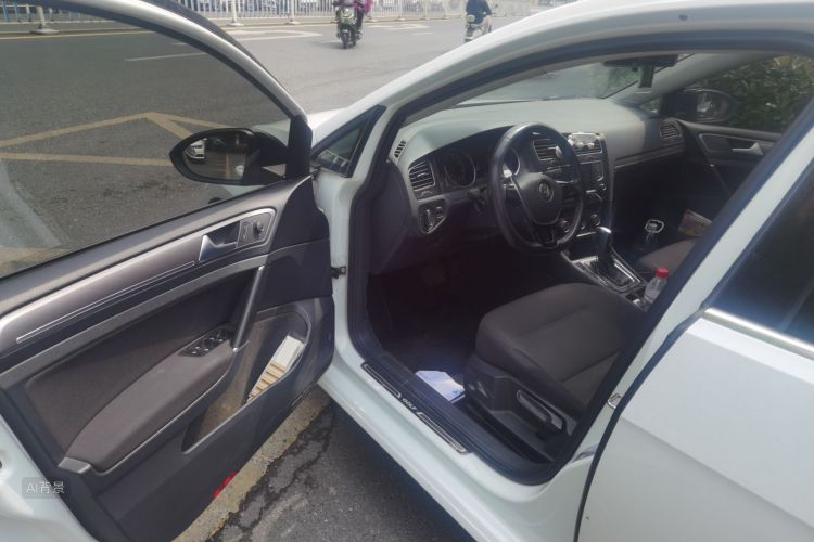 Volkswagen Golf 2017 صورة سيارة #18