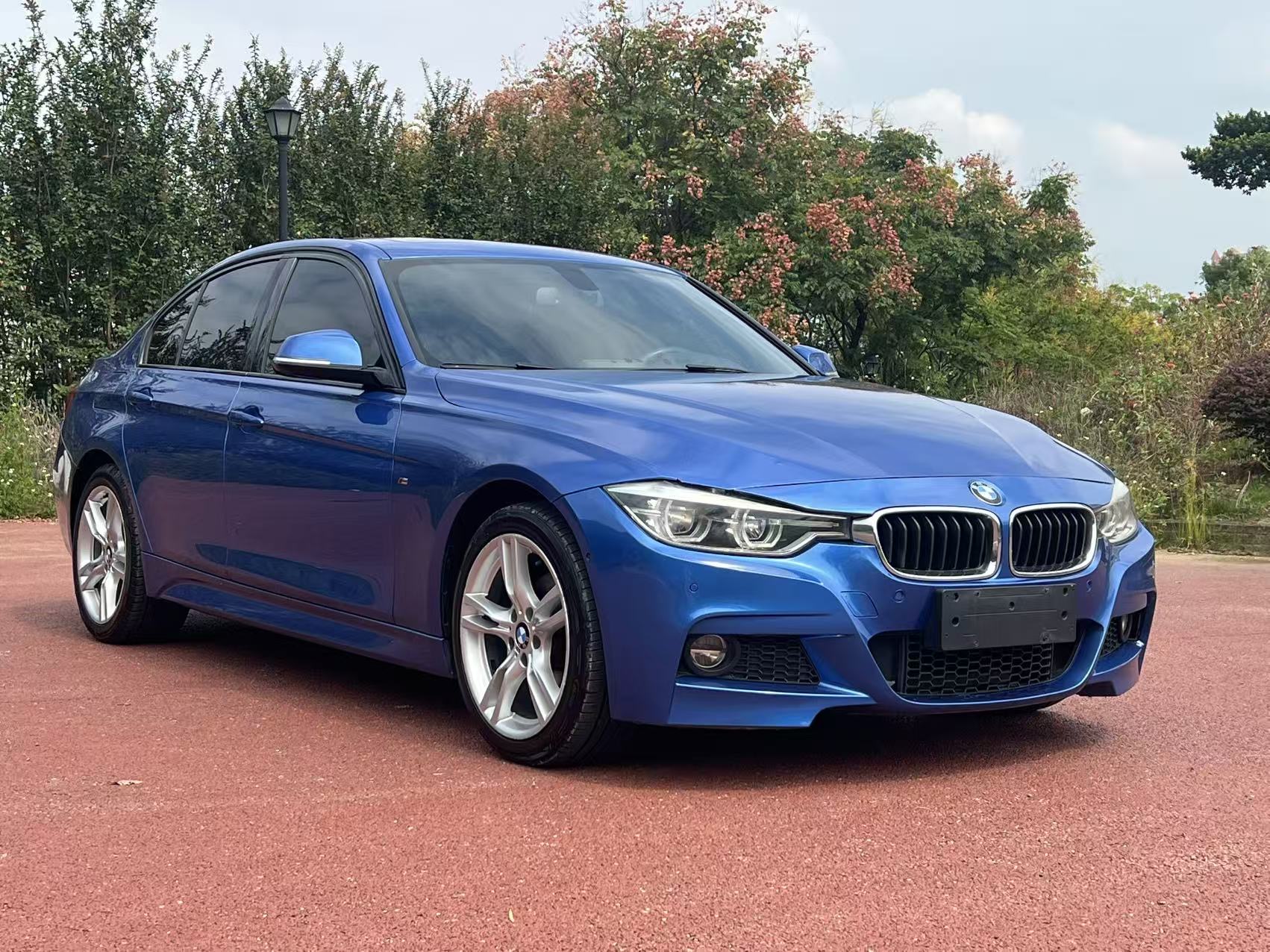 BMW 3 Series 2019 #3 BMW 3 Series 2019 car image #3