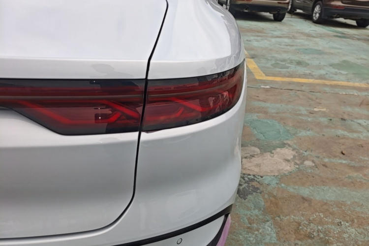 BYD Han 2024 #8 BYD Han 2024 car image #8