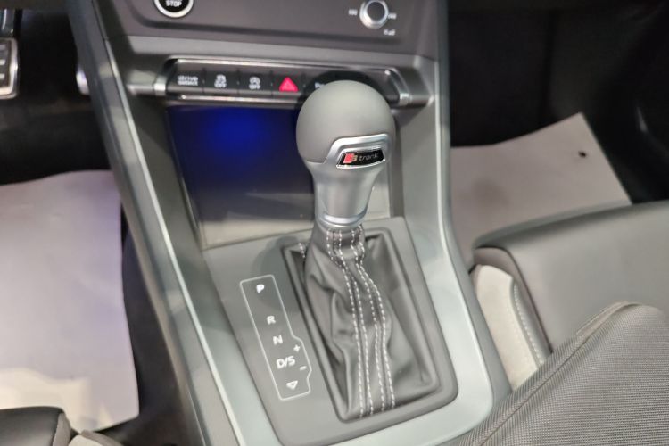 Audi Q3 2024 image de voiture #14