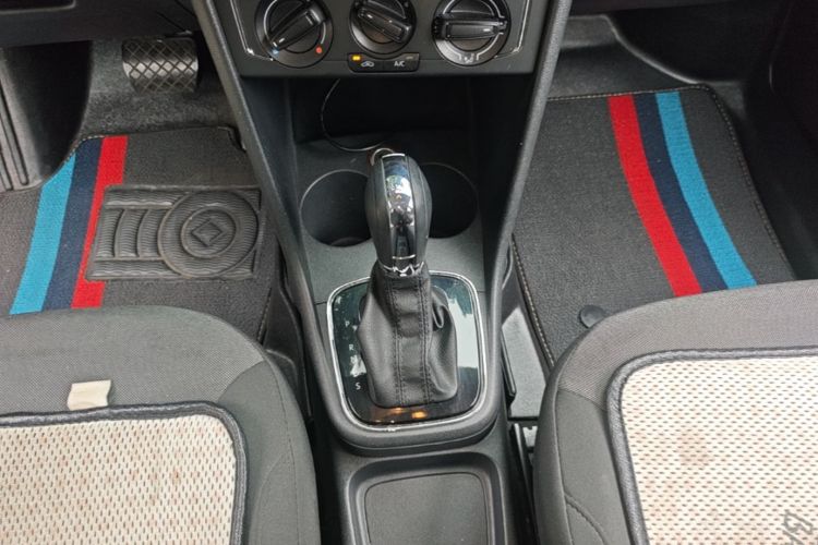 Volkswagen Polo 2017 #14 Volkswagen Polo 2017 car image #14