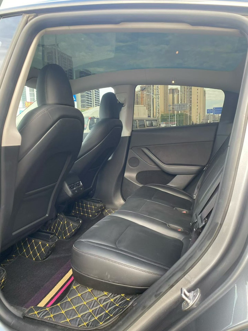 Tesla Model Y 2024 #6 Tesla Model Y 2024 car image #6