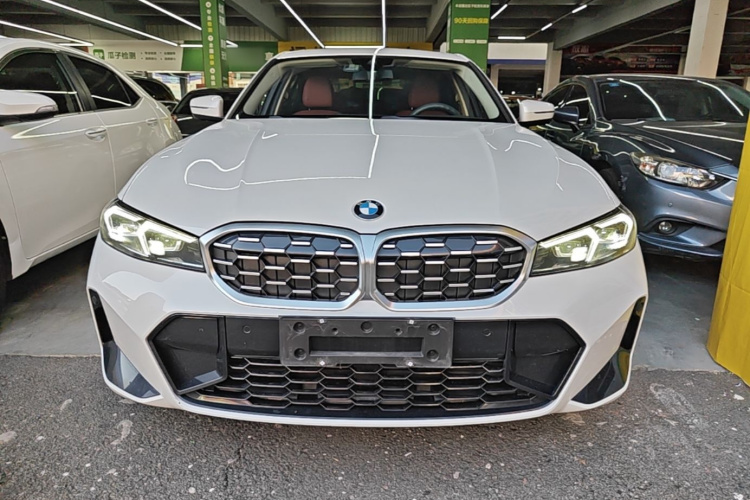 BMW 3 Series 2023 car image #3