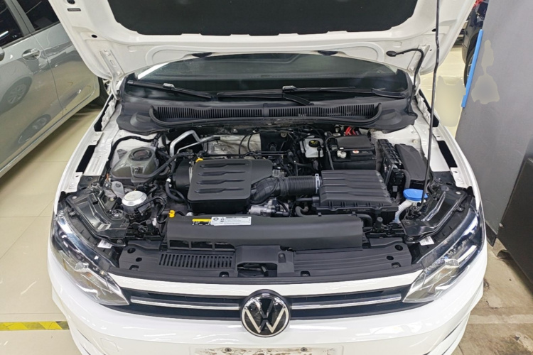 Volkswagen Polo 2022 car image #20
