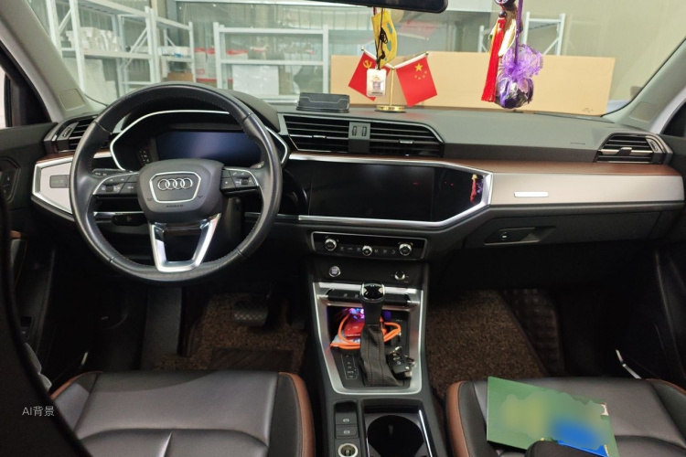Audi Q3 2019 car image #11