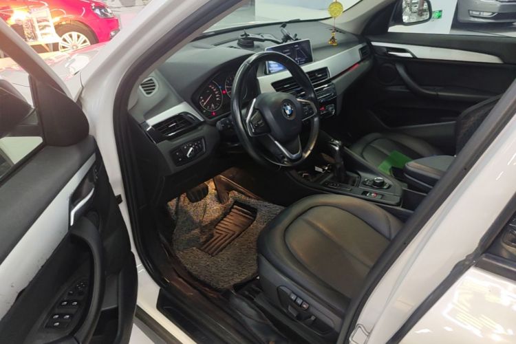 BMW X1 2018 car image #16