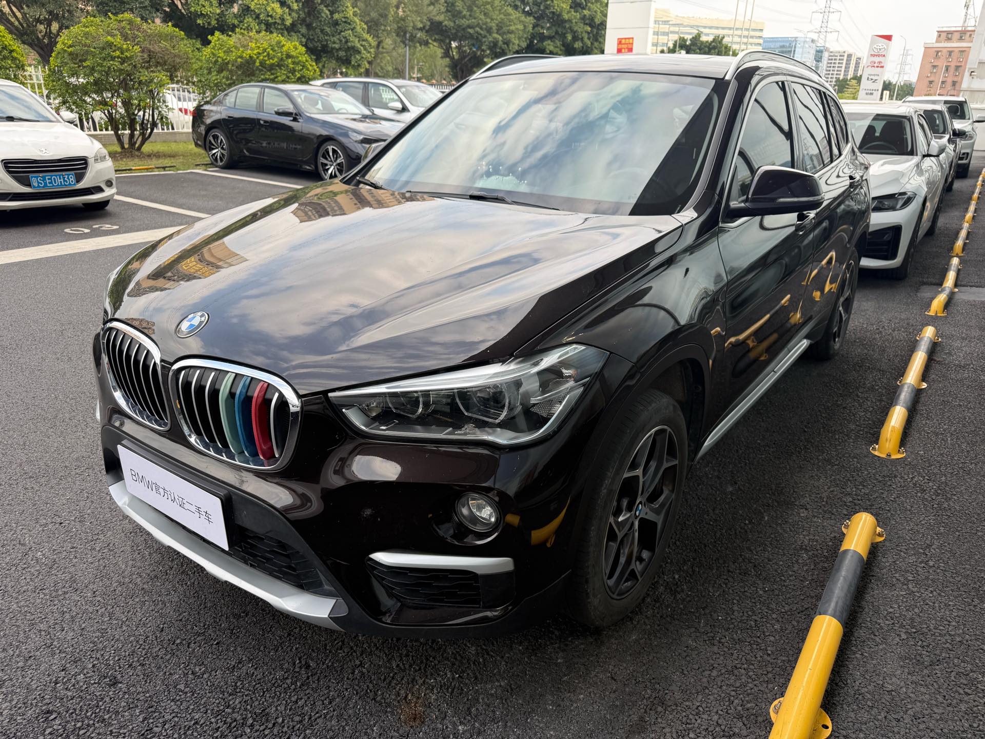 2019 immagine di auto 