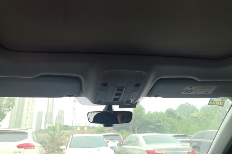 Audi Q3 2020 car image #20