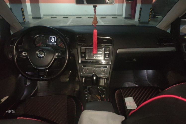 Volkswagen Golf 2018 car image #11