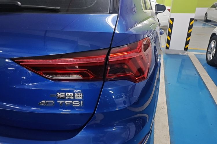 Audi Q3 2019 #8 Audi Q3 2019 car image #8