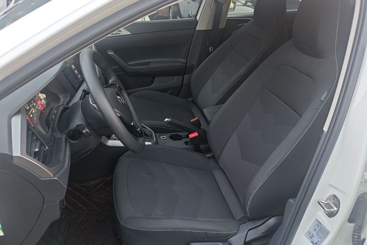 Volkswagen Polo 2020 car image #19