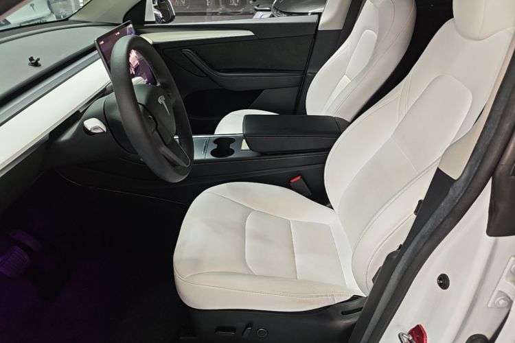 Tesla Model Y 2023 #15 Tesla Model Y 2023 car image #15