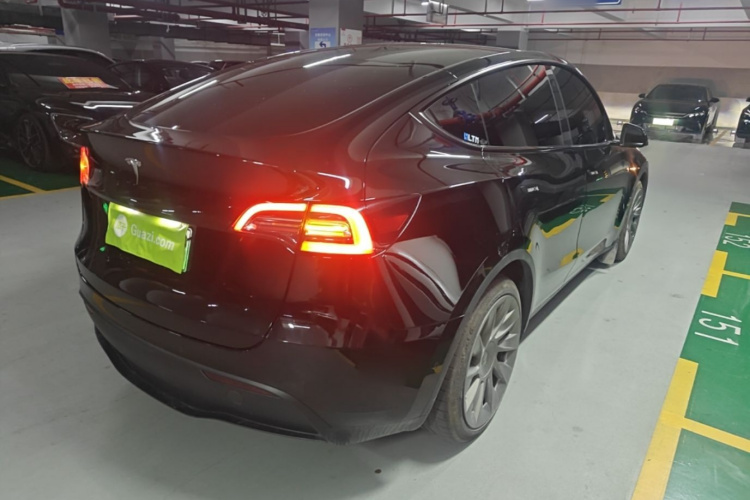 Tesla Model Y 2021 #7 Tesla Model Y 2021 car image #7