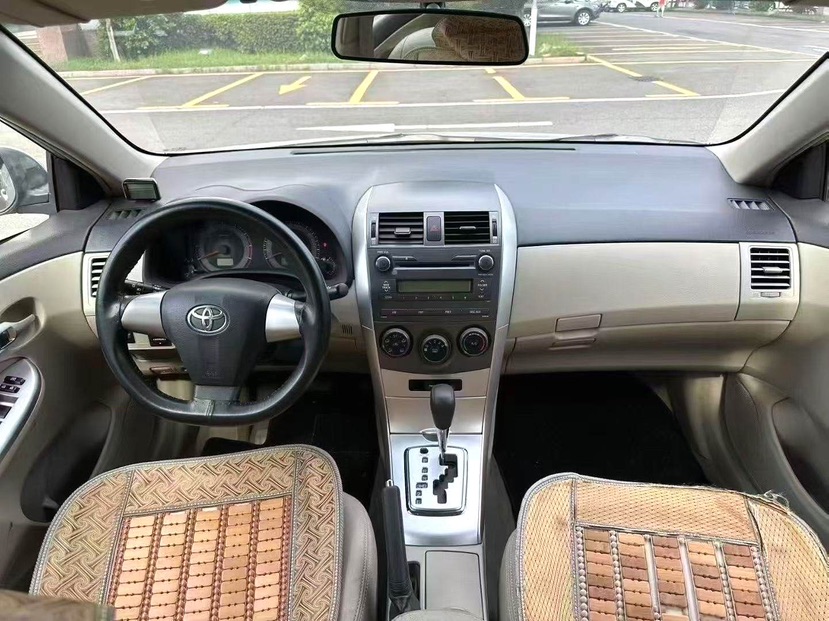 2012 car image #2