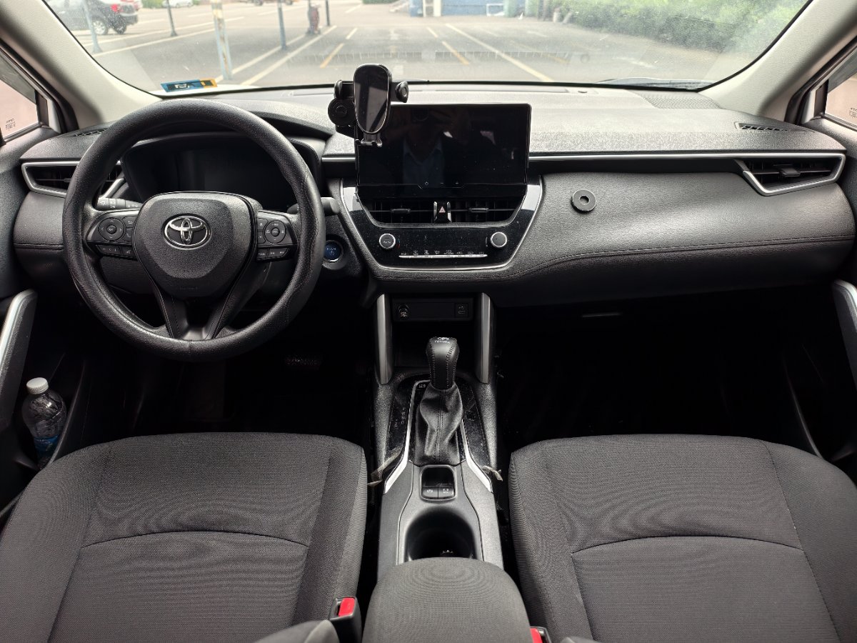 Toyota Corolla Cross 2024 car image #11