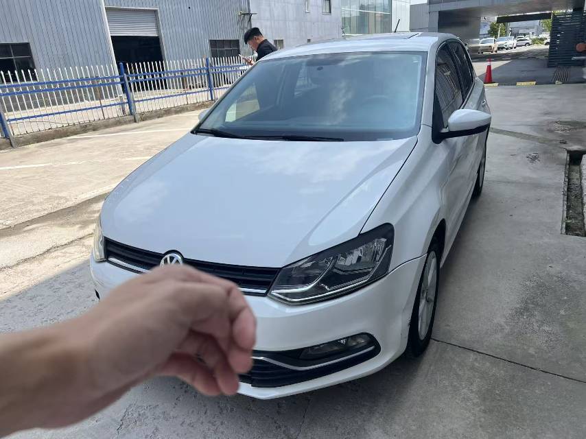 Volkswagen Polo 2018 car image 