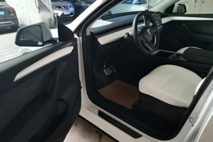 Tesla Model Y 2021 #16 Tesla Model Y 2021 immagine di auto #16