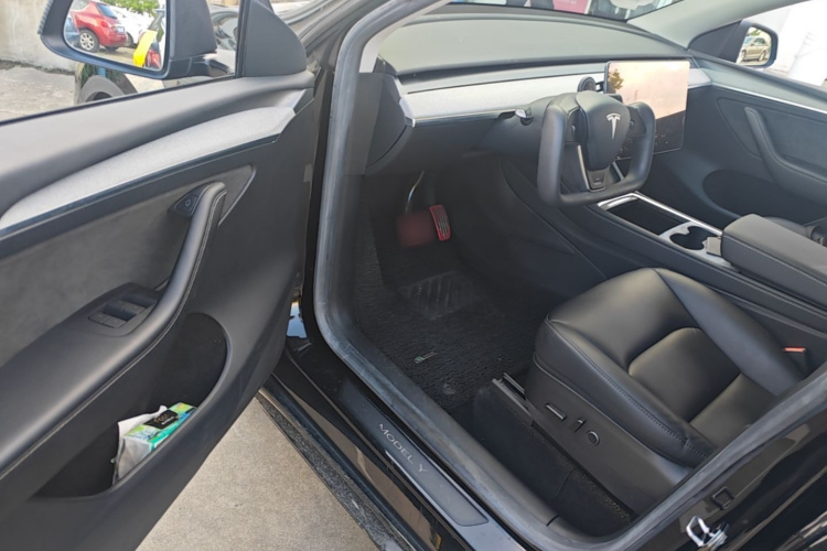 Tesla Model Y 2022 #12 Tesla Model Y 2022 car image #12