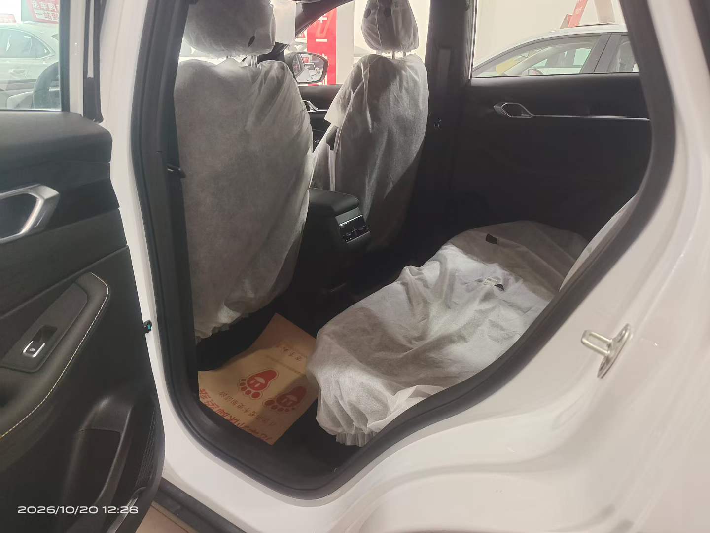 GEELY Coolray 2026 immagine di auto #5