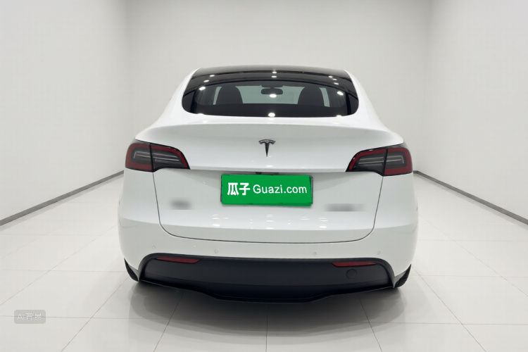 Tesla Model Y 2022 #4 Tesla Model Y 2022 car image #4