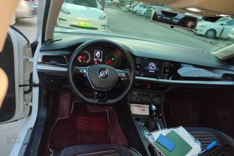 Volkswagen Lavida 2019 car image #12