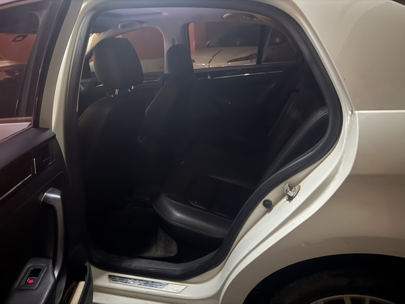 Volkswagen Bora 2014 car image #6