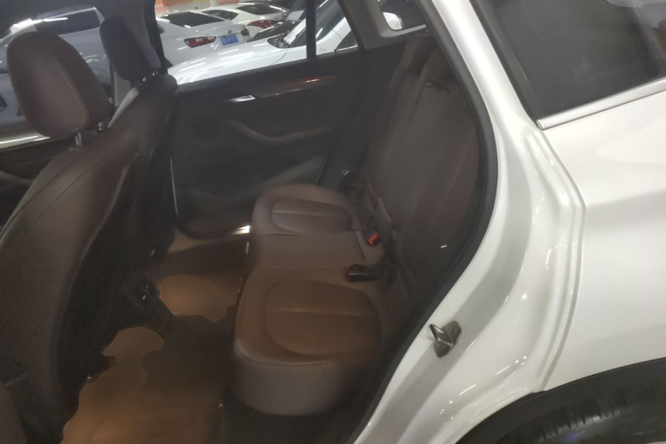 BMW X1 2018 #17 BMW X1 2018 car image #17
