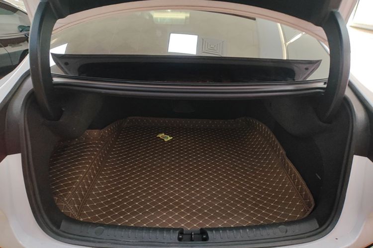 BYD Han 2023 car image #19
