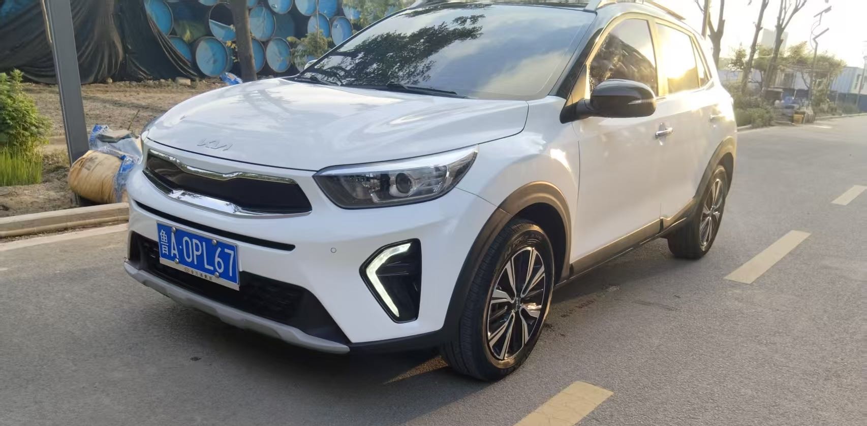 Kia KX1 2023 car image 