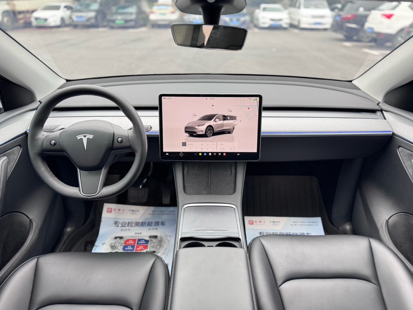 Tesla Model Y 2024 car image #5