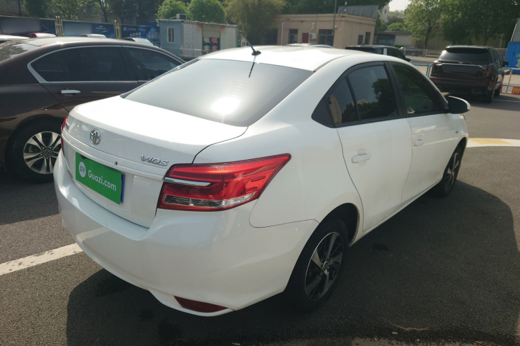 Toyota Vios 2018 immagine di auto #7