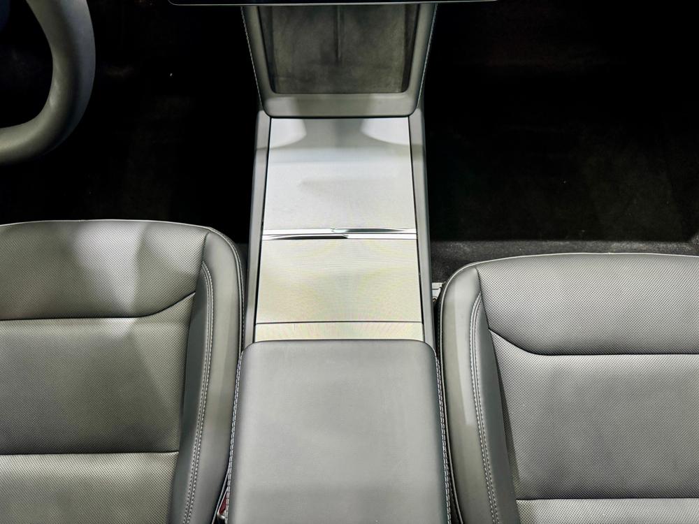 Tesla Model 3 2024 car image #14