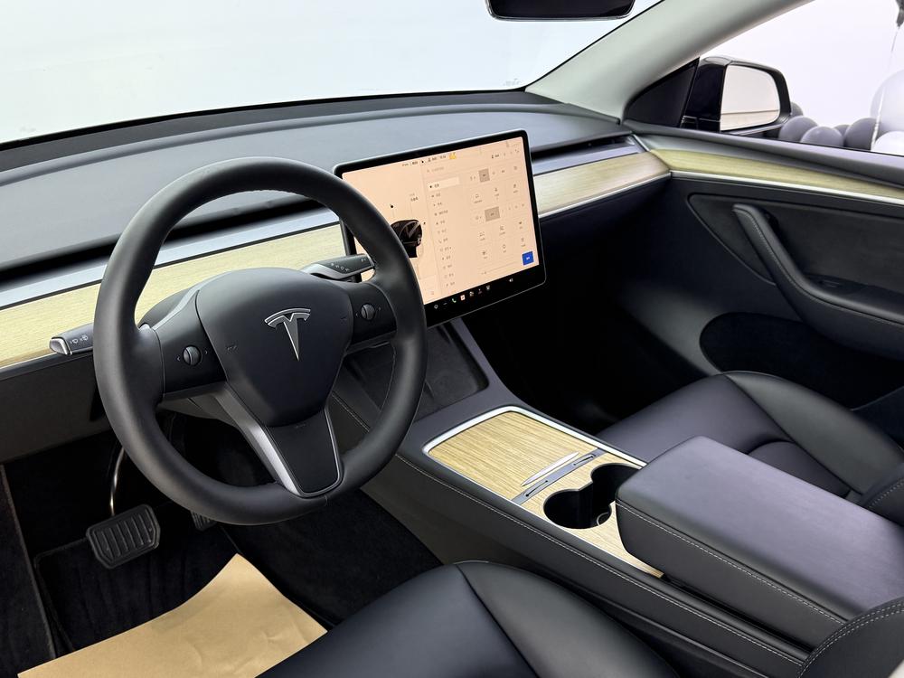 Tesla Model Y 2022 #9 Tesla Model Y 2022 car image #9