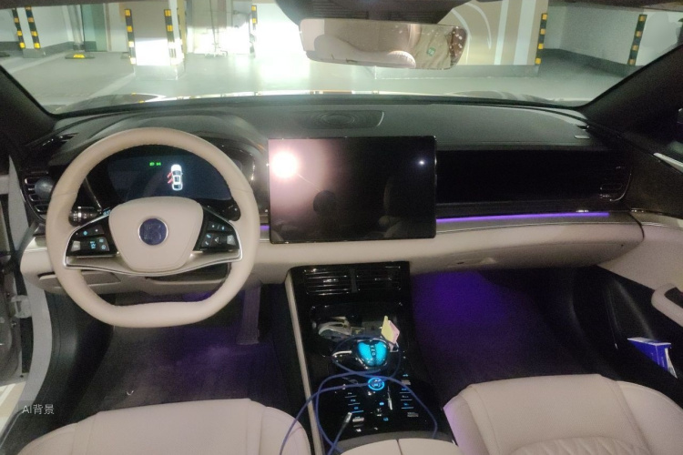 BYD Han 2025 car image #11