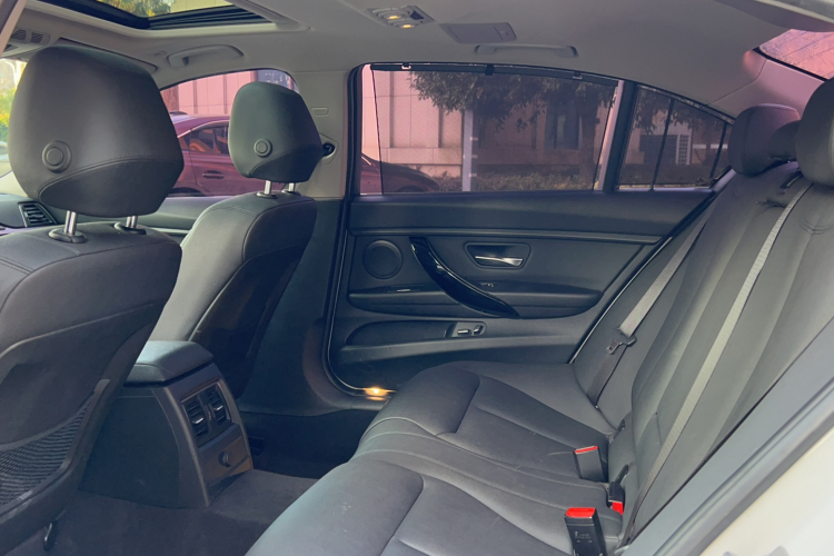 BMW 3 Series 2017 #21 BMW 3 Series 2017 immagine di auto #21