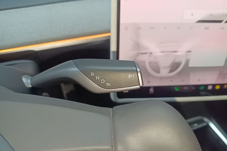 Tesla Model Y 2023 #14 Tesla Model Y 2023 immagine di auto #14