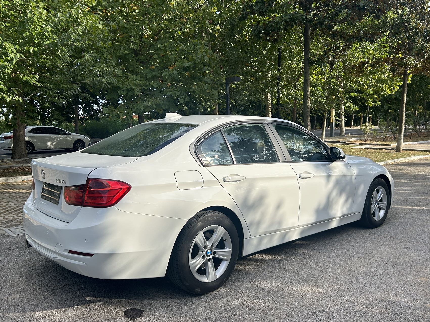 BMW 3 Series 2017 #5 BMW 3 Series 2017 car image #5