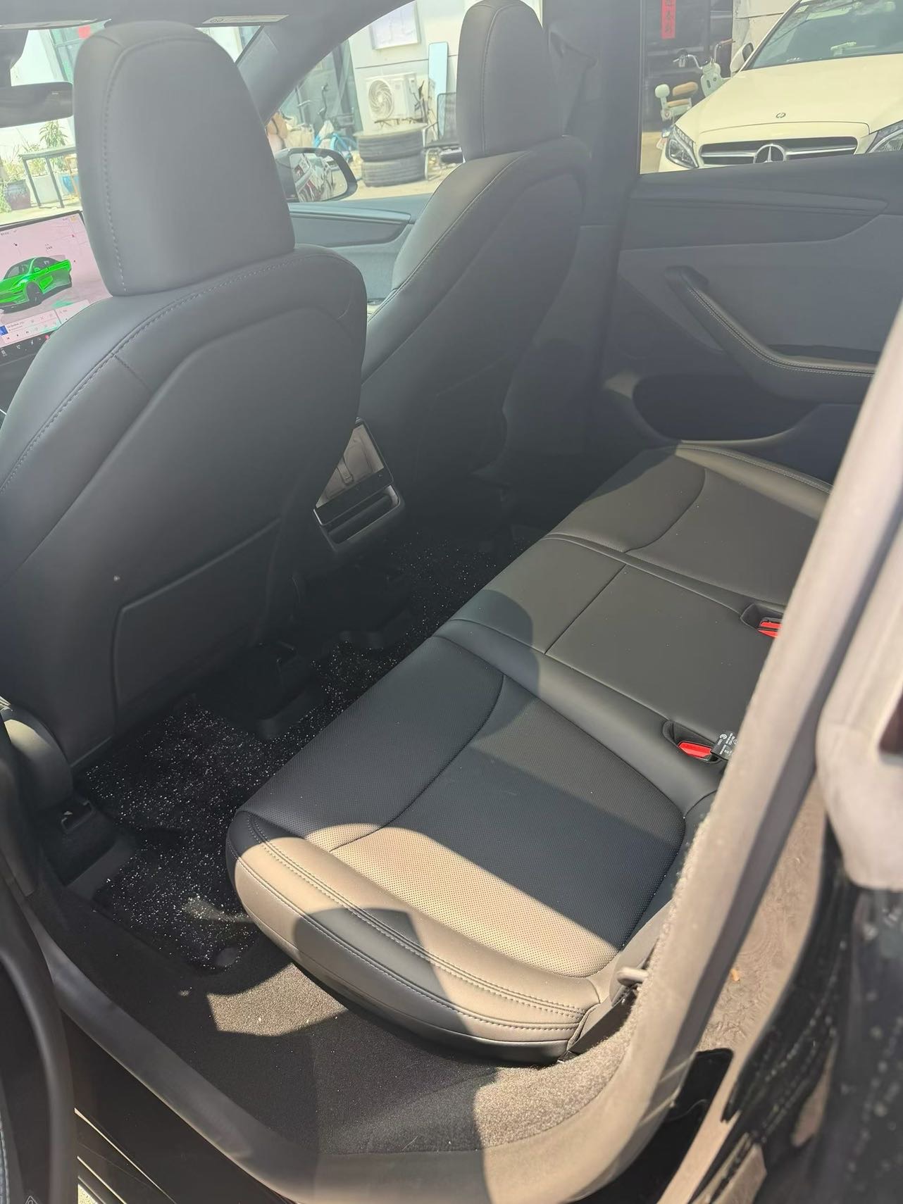 Tesla Model Y 2026 #3 Tesla Model Y 2026 car image #3