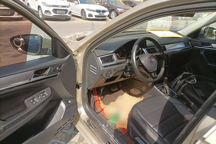 Volkswagen Bora 2016 immagine di auto #12