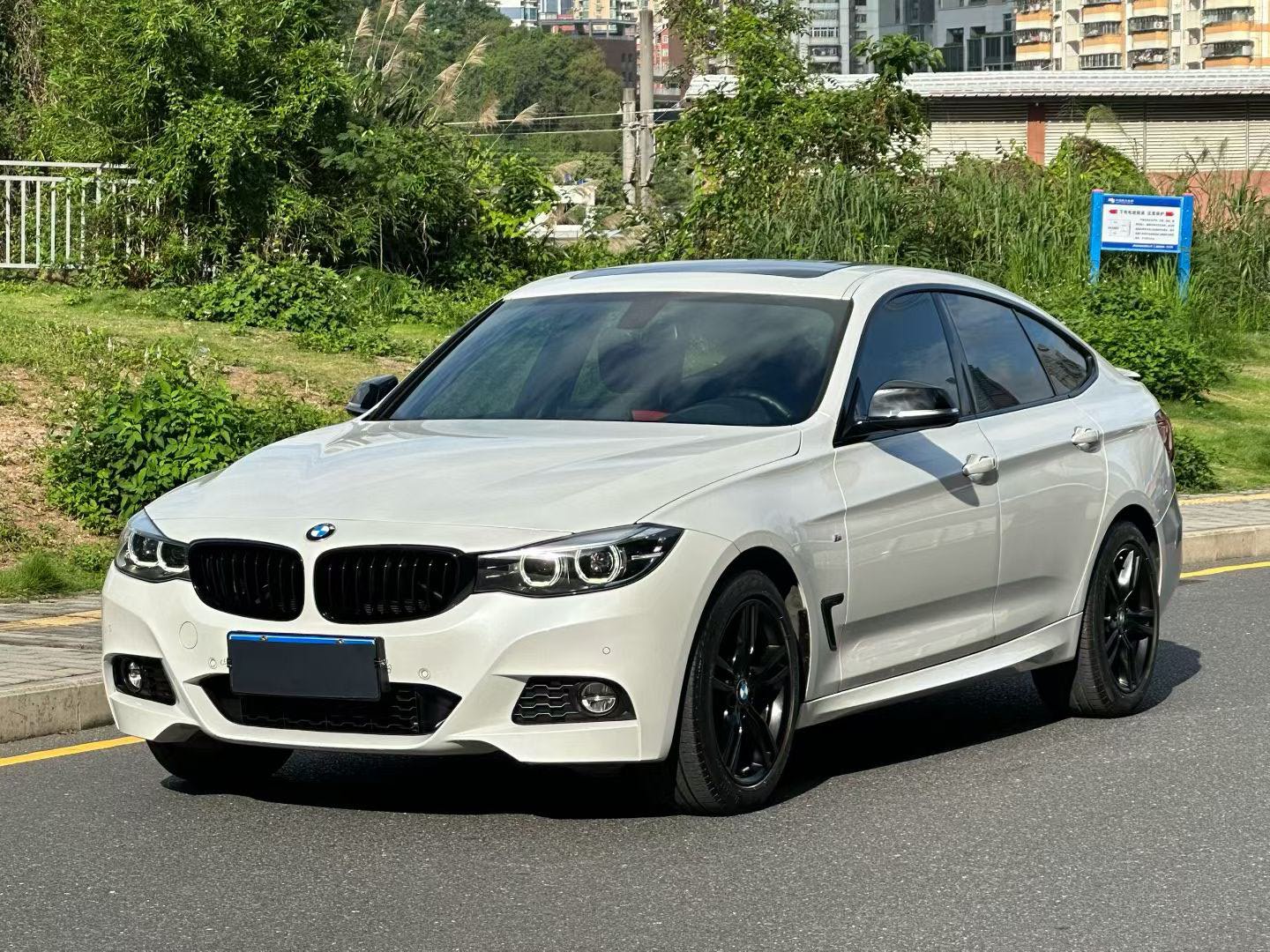 BMW 3 Series GT 2020 car image 