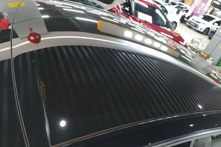 Tesla Model Y 2021 car image #25