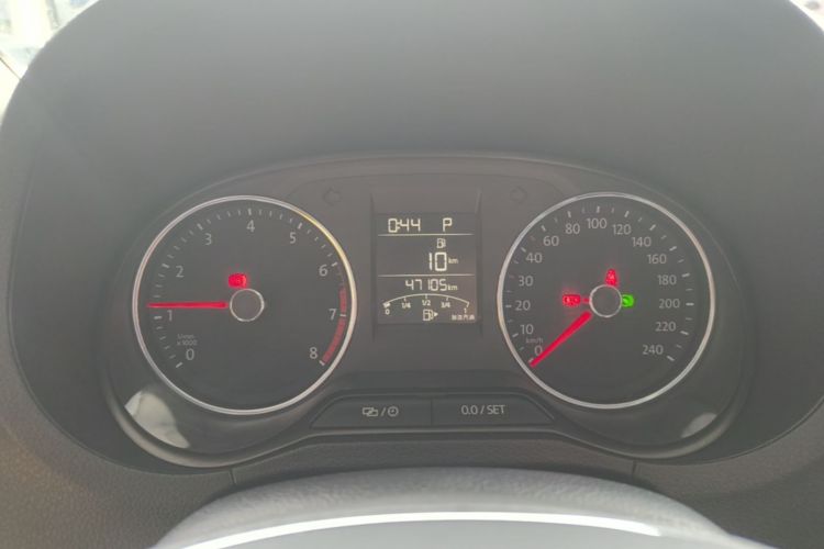 Volkswagen Polo 2019 car image #12