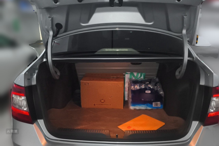 Skoda Rapid 2015 #21 Skoda Rapid 2015 image de voiture #21