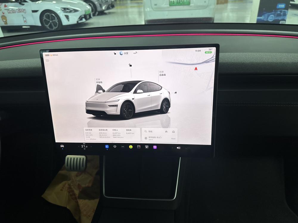 Tesla Model Y 2026 car image #11