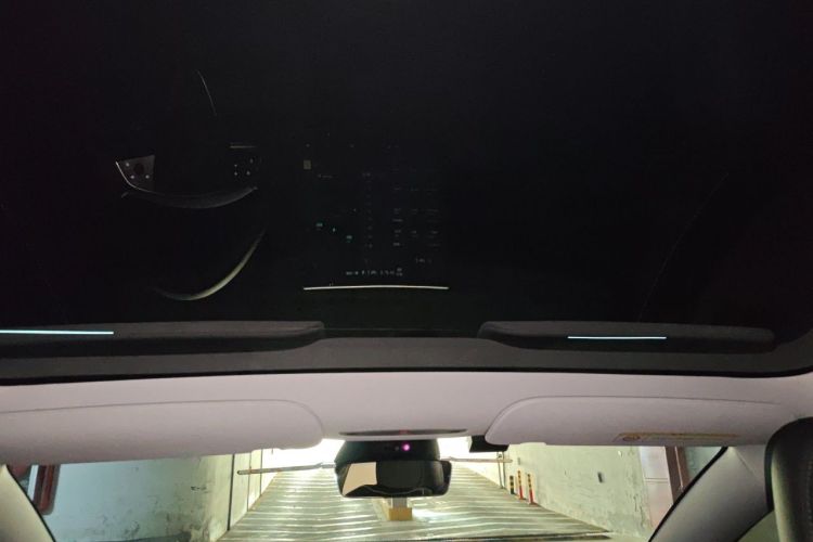 Tesla Model 3 2023 car image #16