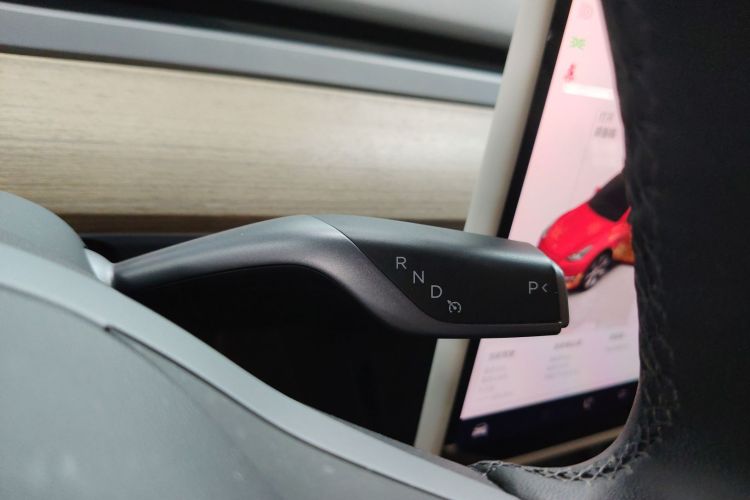 Tesla Model Y 2023 #14 Tesla Model Y 2023 car image #14