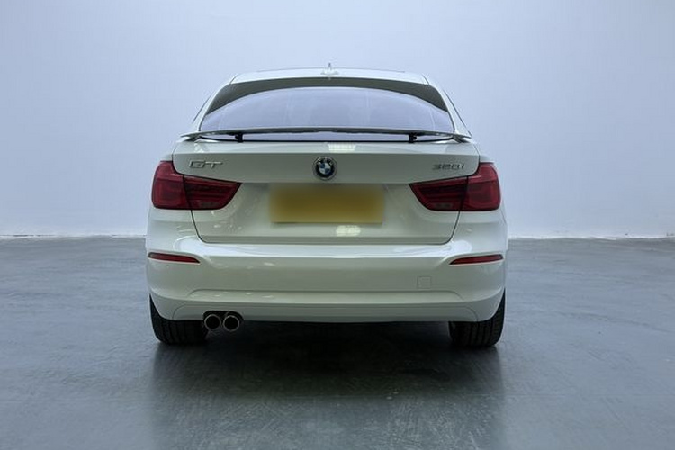 BMW 3 Series GT 2018 #8 BMW 3 Series GT 2018 car image #8